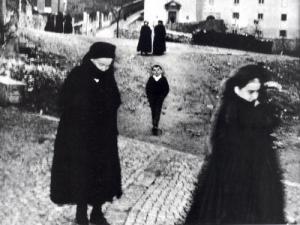 Mario Giacomelli's 'Scanno'.